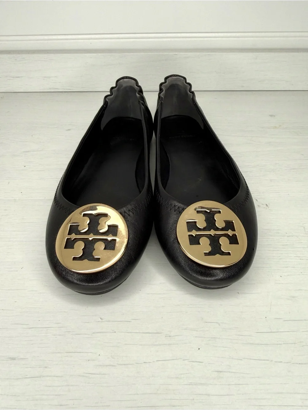 Tory Burch Black Minnie Ballet Flat with Gold Logo Size 5.5W